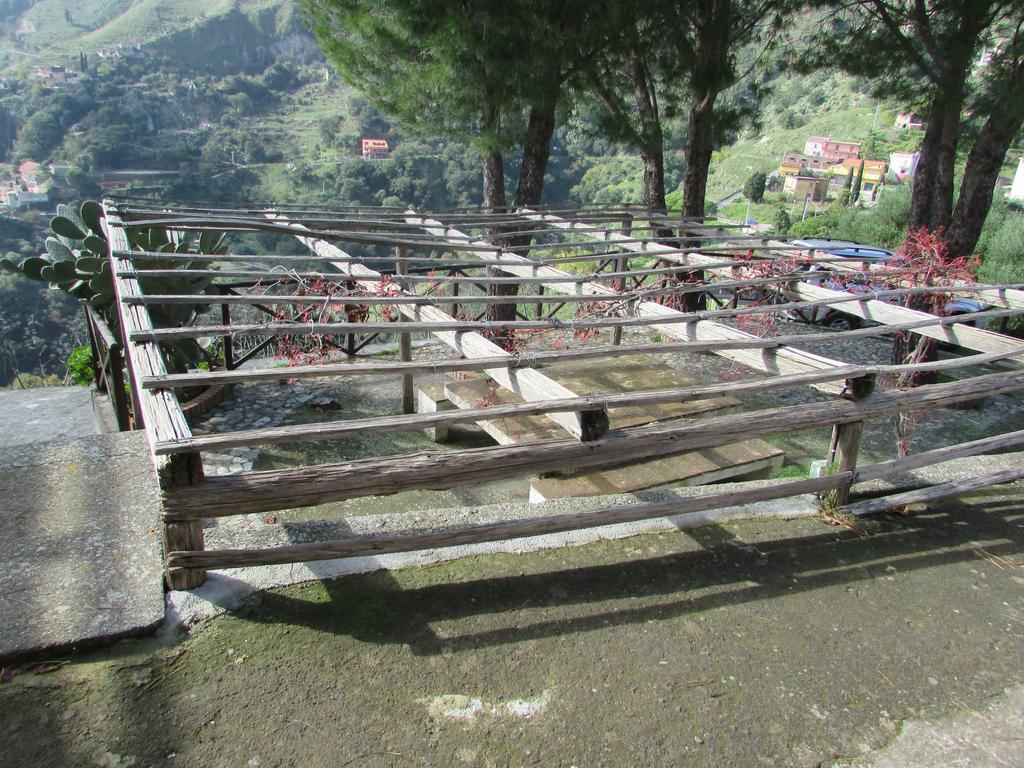 Rifugio Dei Tre Pini Pension Castelmola Buitenkant foto